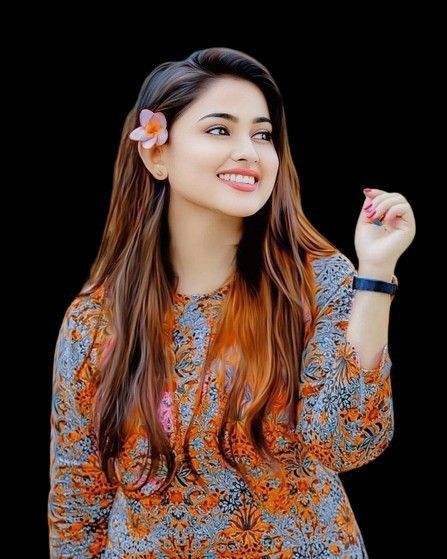 বাংলাদেশি মেয়েদের পিক