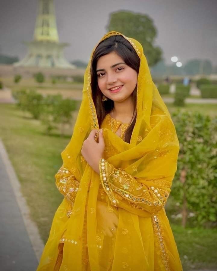 মেয়েদের পিক