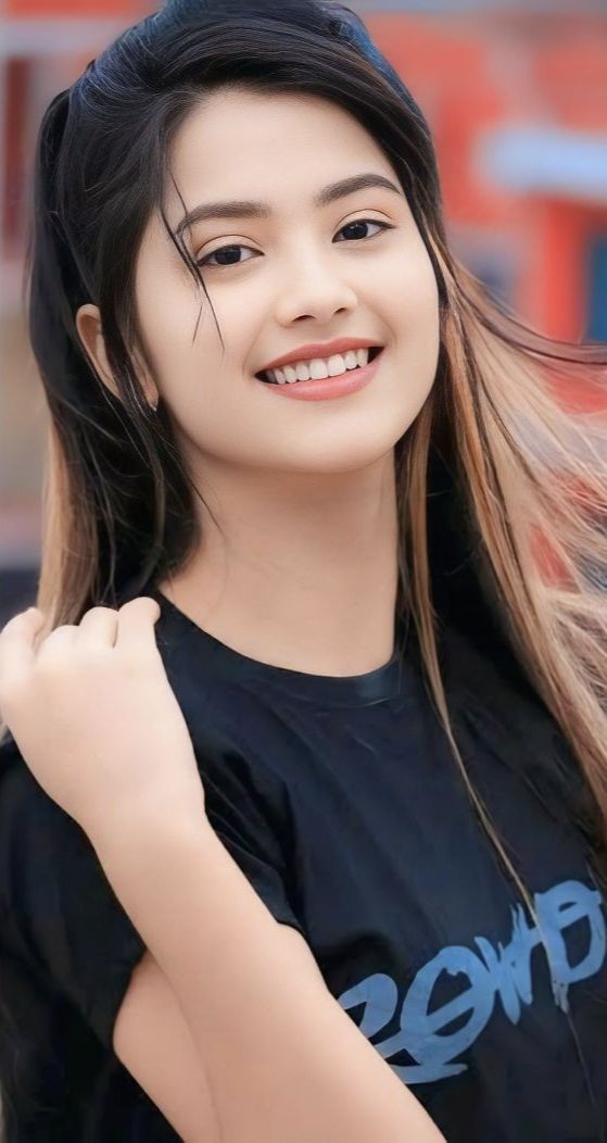 সুন্দর মেয়েদের পিক