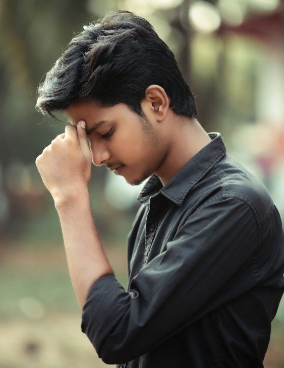 ছেলেদের কষ্টের ছবি