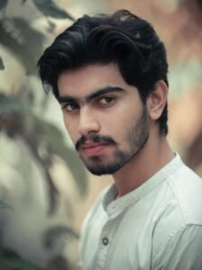 ছেলেদের মায়াবী চোখের পিক